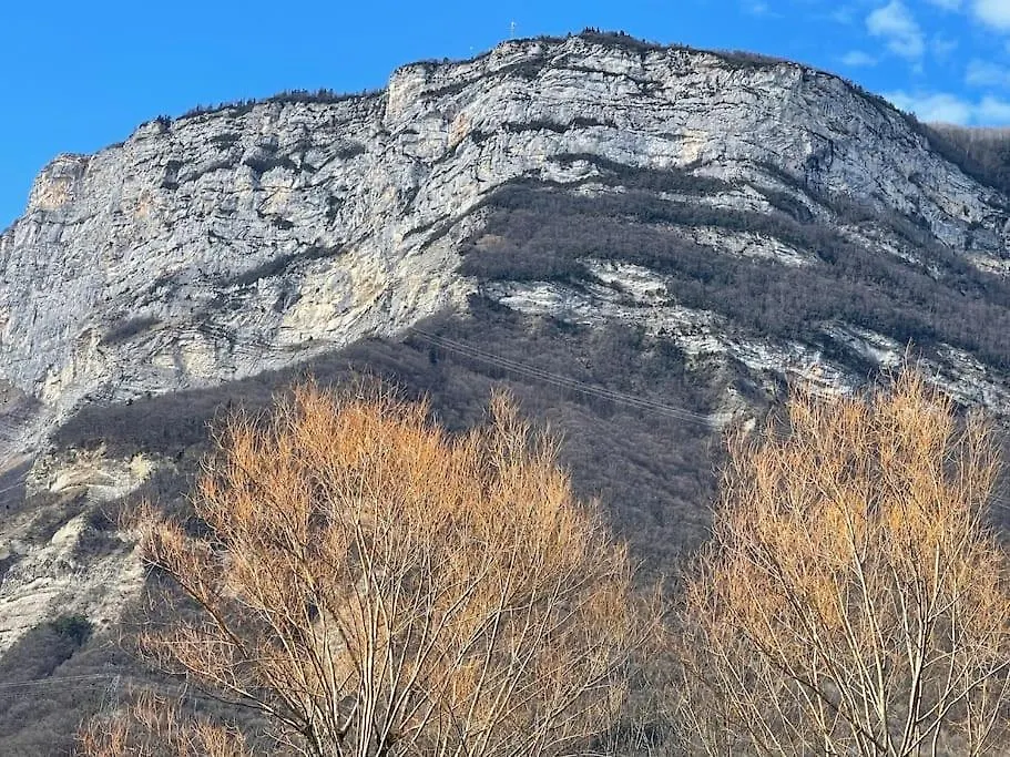 Grenoble Sud Varces Suite Privatisee Au Pied Des Montagnes Apartment